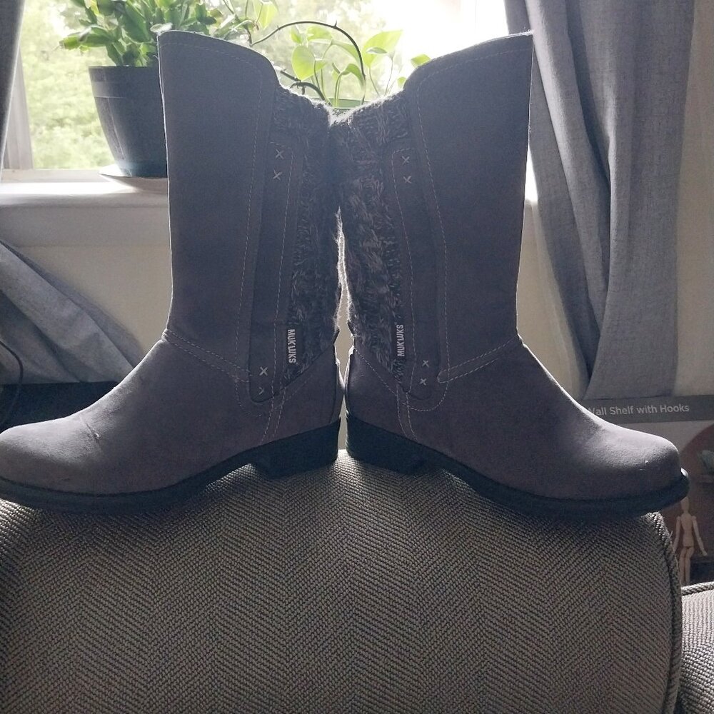 Mukluk mid calf boot